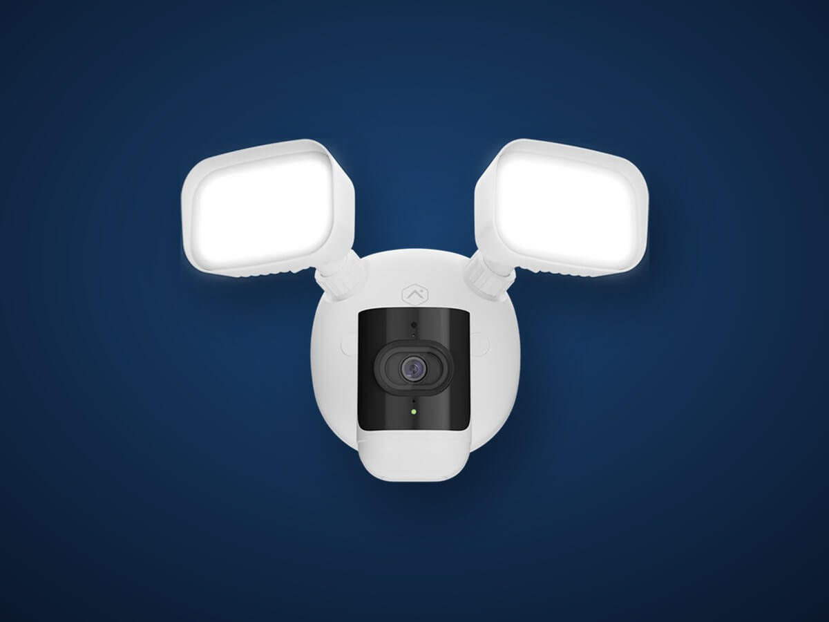 Floodlight deterrence camera for remote video monitoring